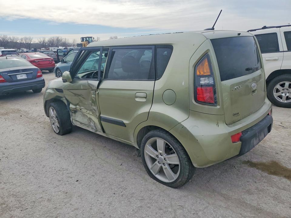 2010 KIA Soul +