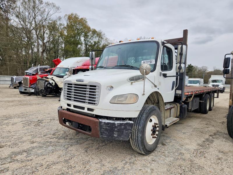 2017 Freightliner Business Class M2 Flatbed Truck