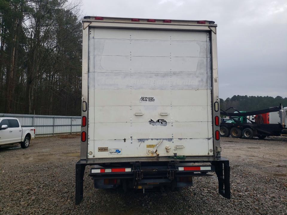 2017 Isuzu Npr hd box Truck