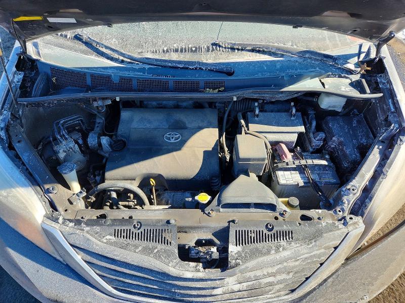 2011 Toyota Sienna xle