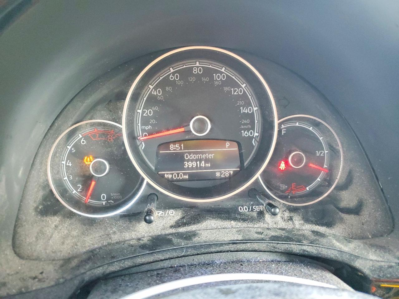 2018 Volkswagen Beetle s