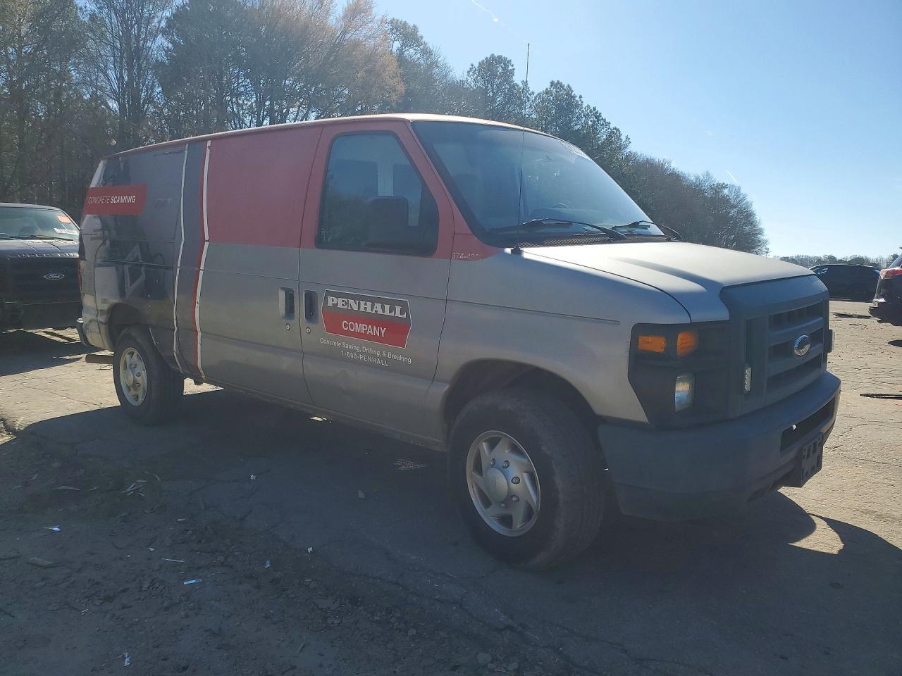 2013 Ford Econoline E350 Super Duty van