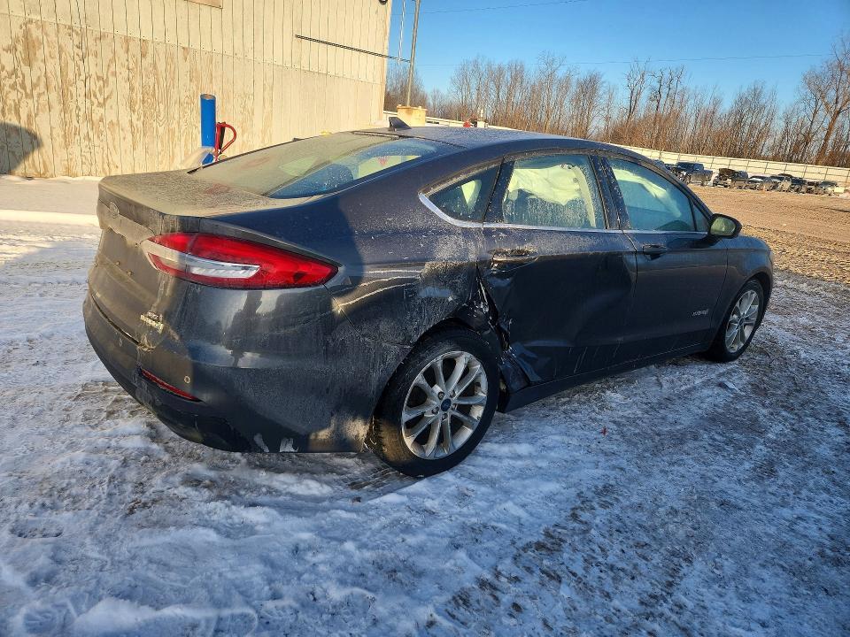 2019 Ford Fusion se