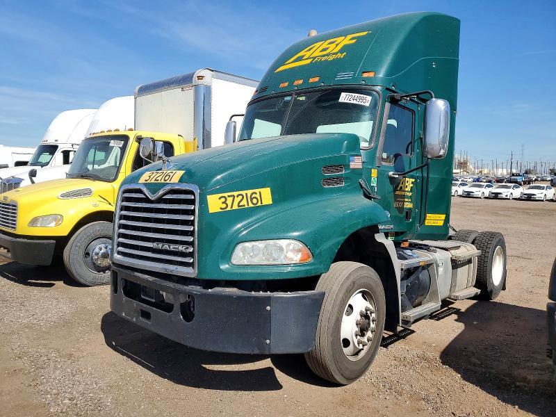 2018 Mack CX612 Semi Truck