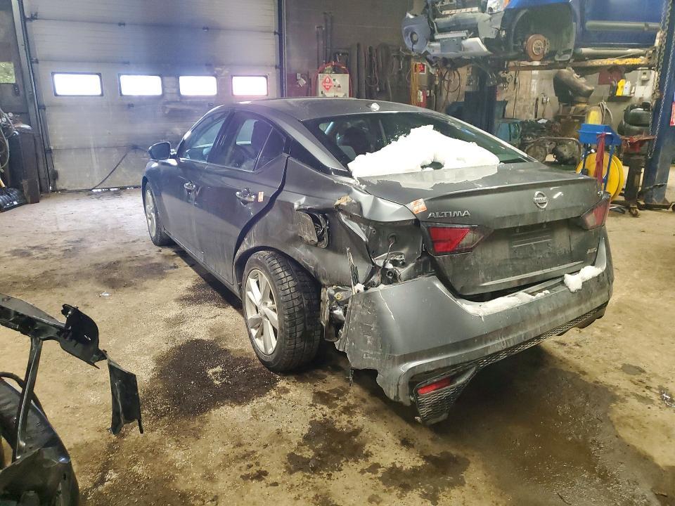 2019 Niss Altima sv