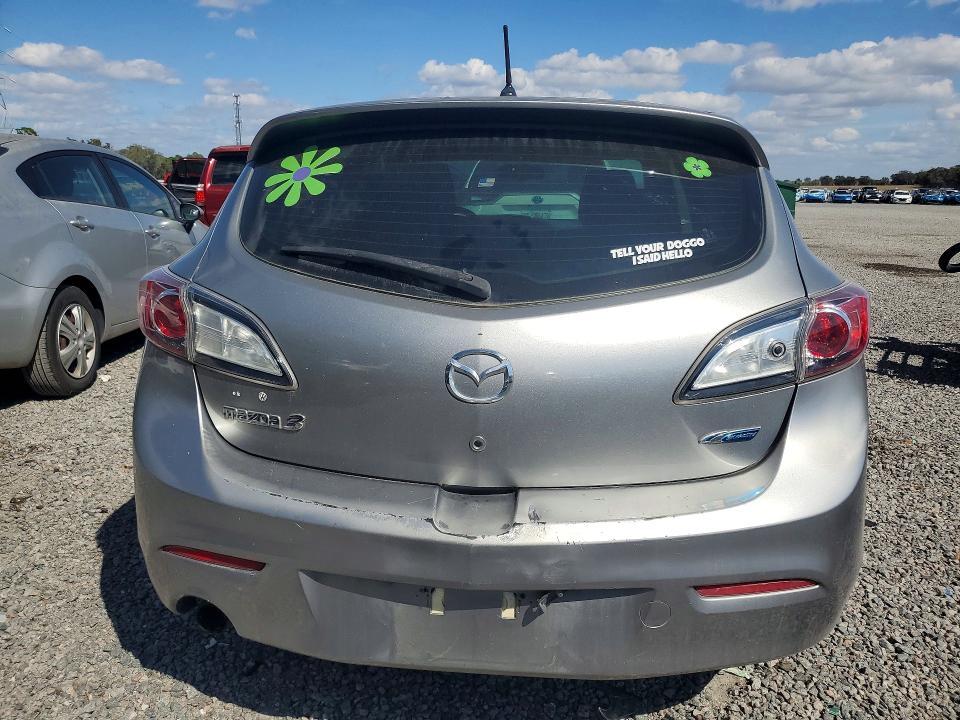 2013 Mazda 3 I