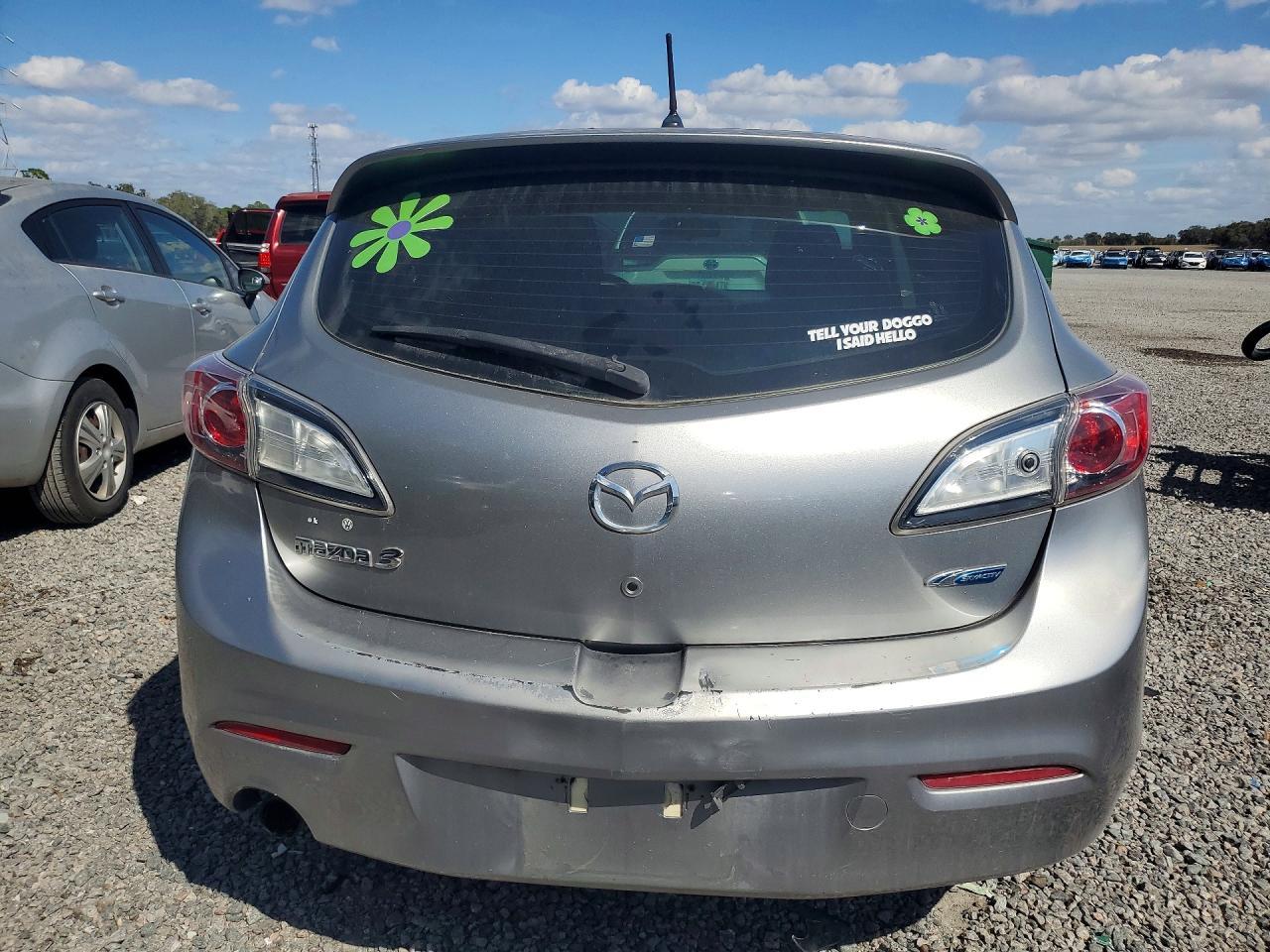 2013 Mazda 3 I