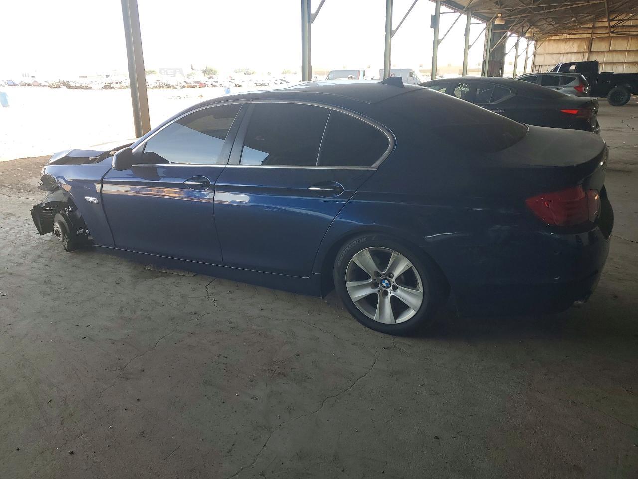 2011 BMW 528 i