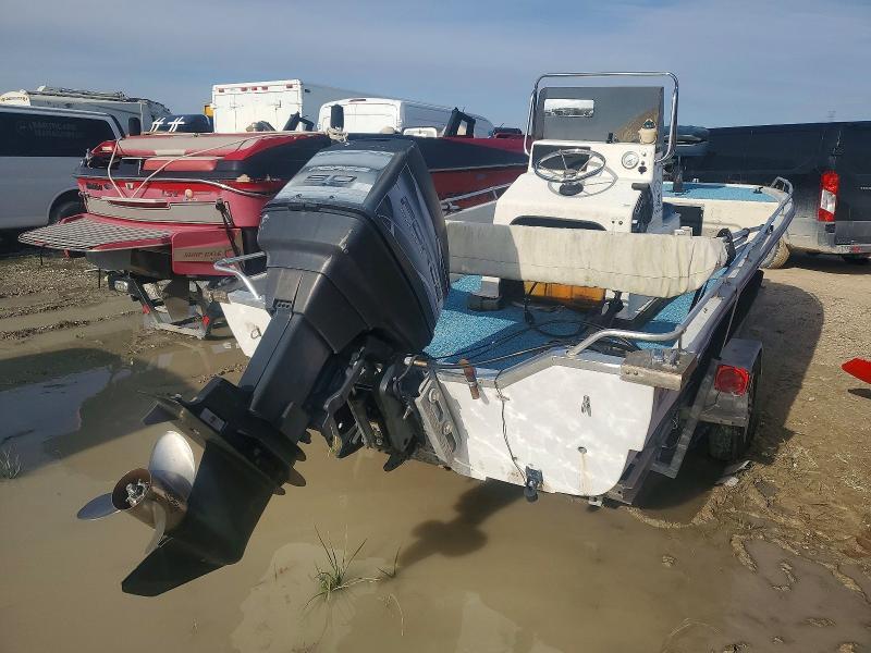 1985 Bay Hawk Industries Inc. 1985 Bay Hawk Boat