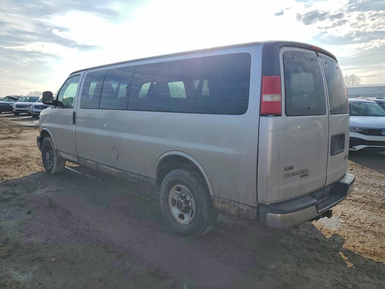2010 GMC Savana G3500 LT