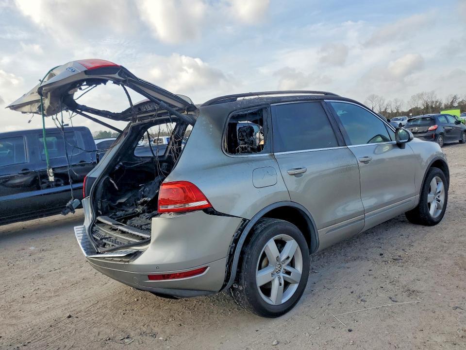 2011 Volkswagen Touareg Hybrid