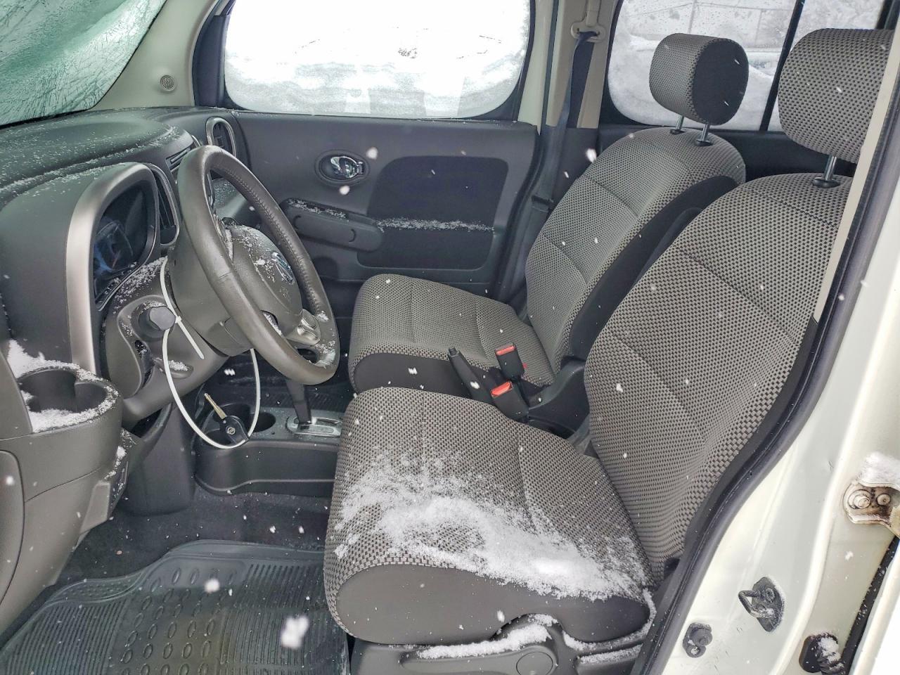 2009 Nissan Cube Base