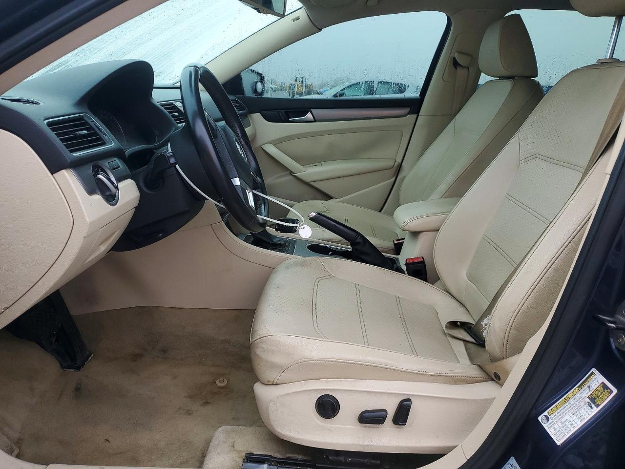 2014 Volkswagen Passat se