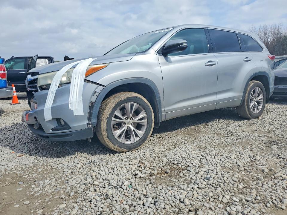 2015 Toyota Highlander le