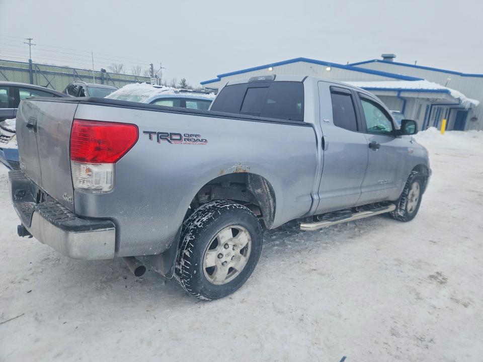 2013 Toyota Tundra Double cab SR5