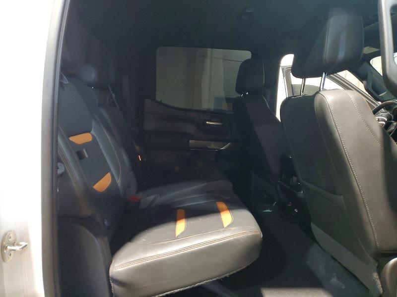 2022 GMC Sierra Limited K1500 AT4