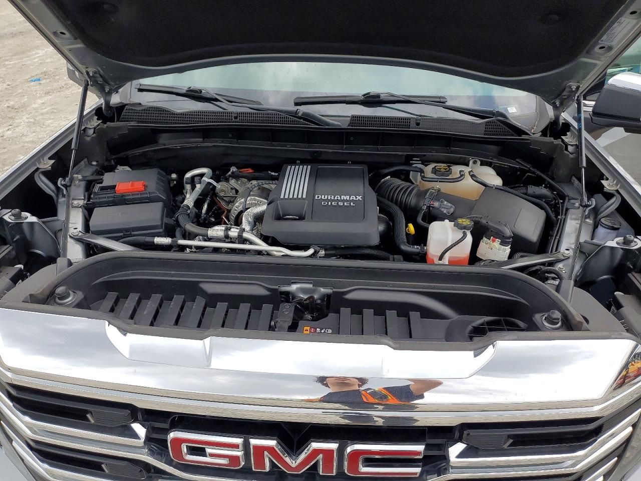 2024 GMC Sierra K1500 slt