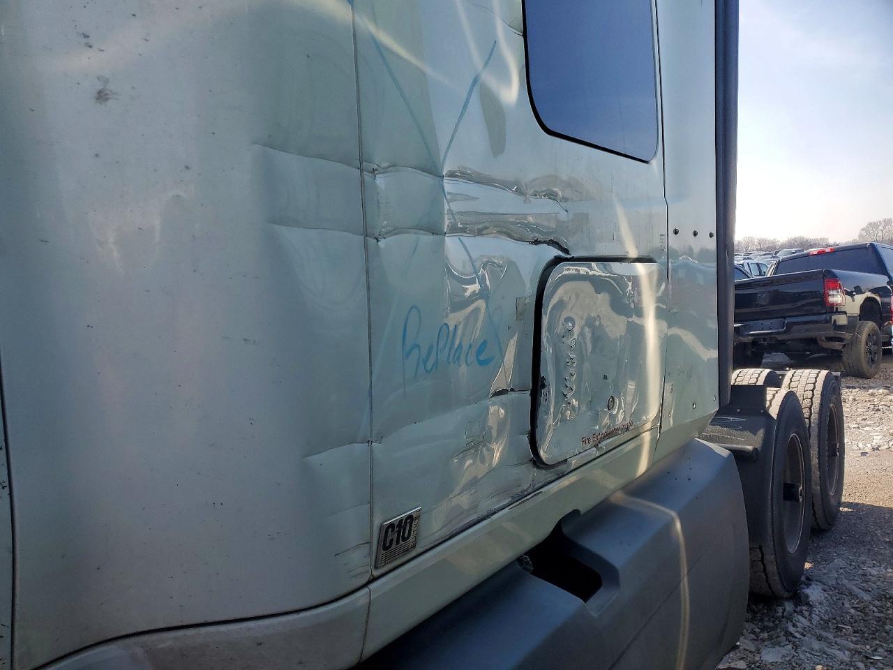 2022 International LT625-Semi Truck