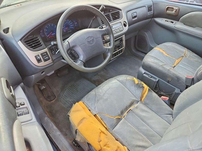 2002 Toyota Sienna xle