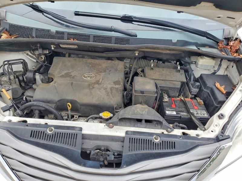 2014 Toyota Sienna xle