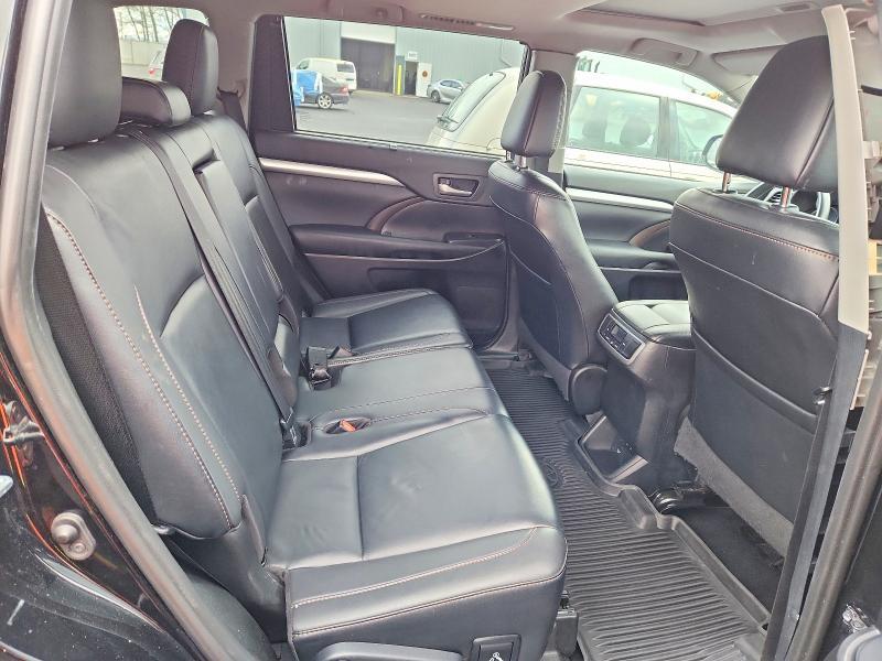 2019 Toyota Highlander se