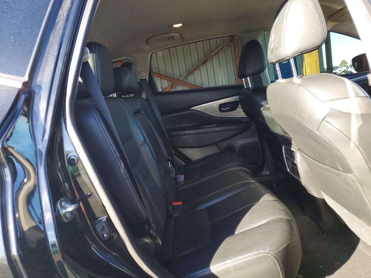 2018 Nissan Murano s