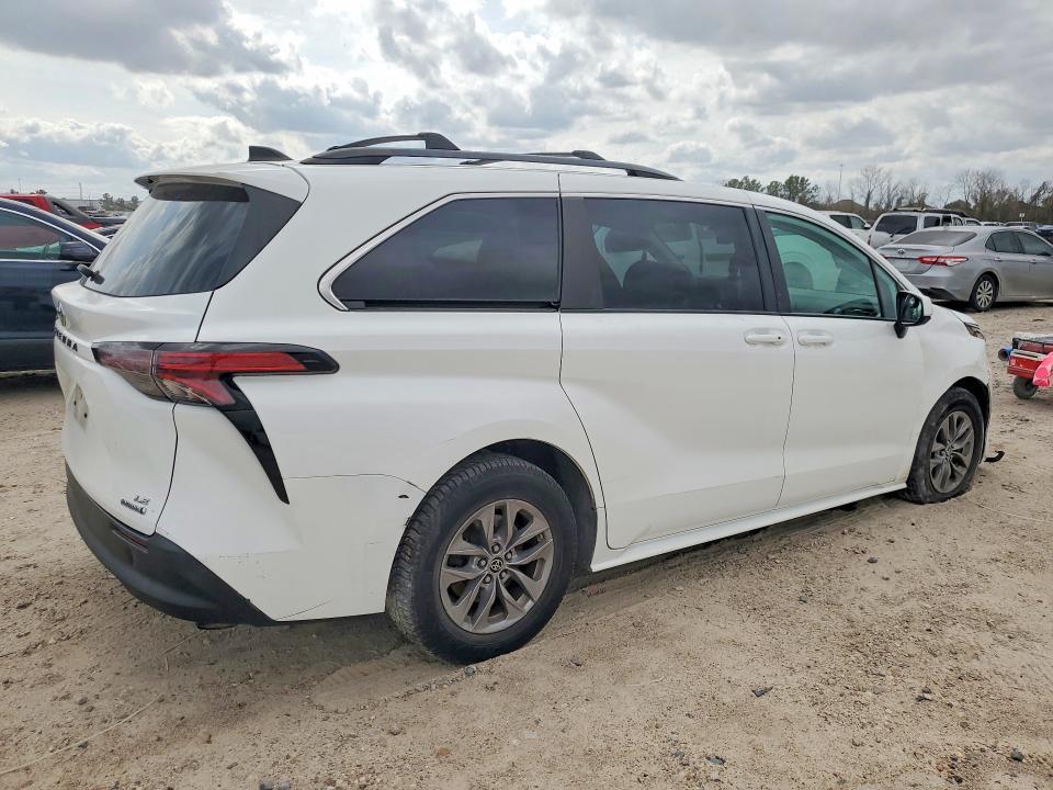 2022 Toyota Sienna