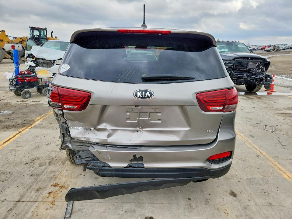 2019 KIA Sorento lx V6