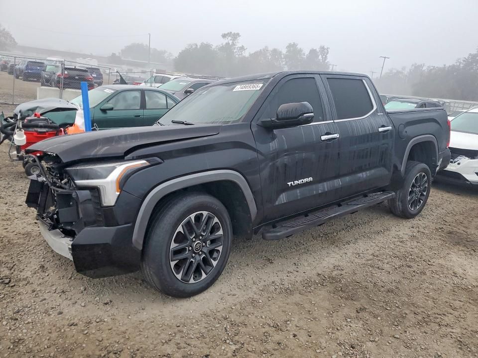 2023 Toyota Tundra Crewmax Limited