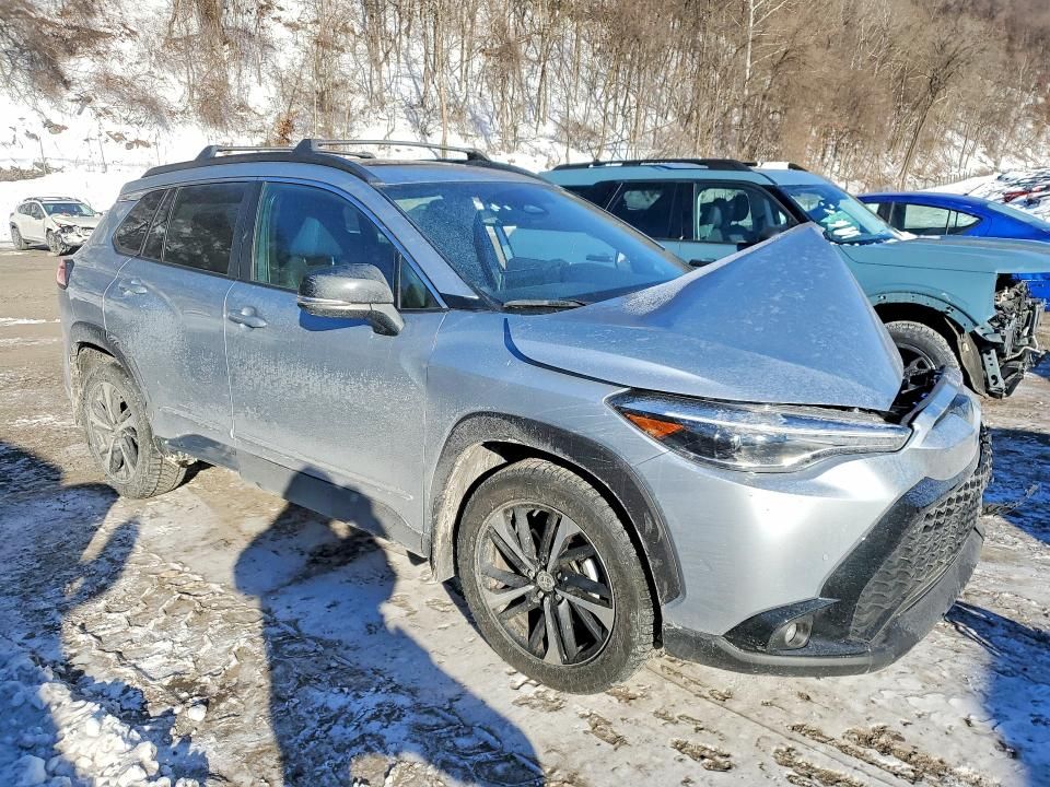 2025 Toyota Corolla Cross se