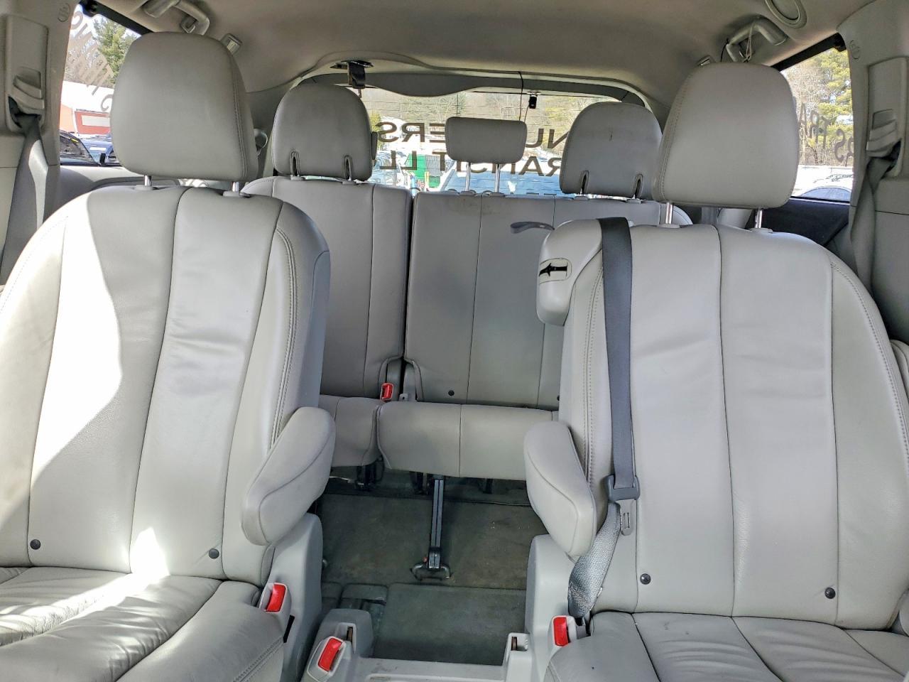 2013 Toyota Sienna xle