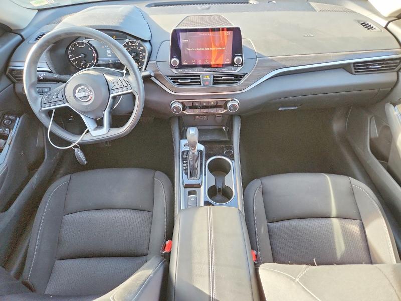 2023 Nissan Altima sv