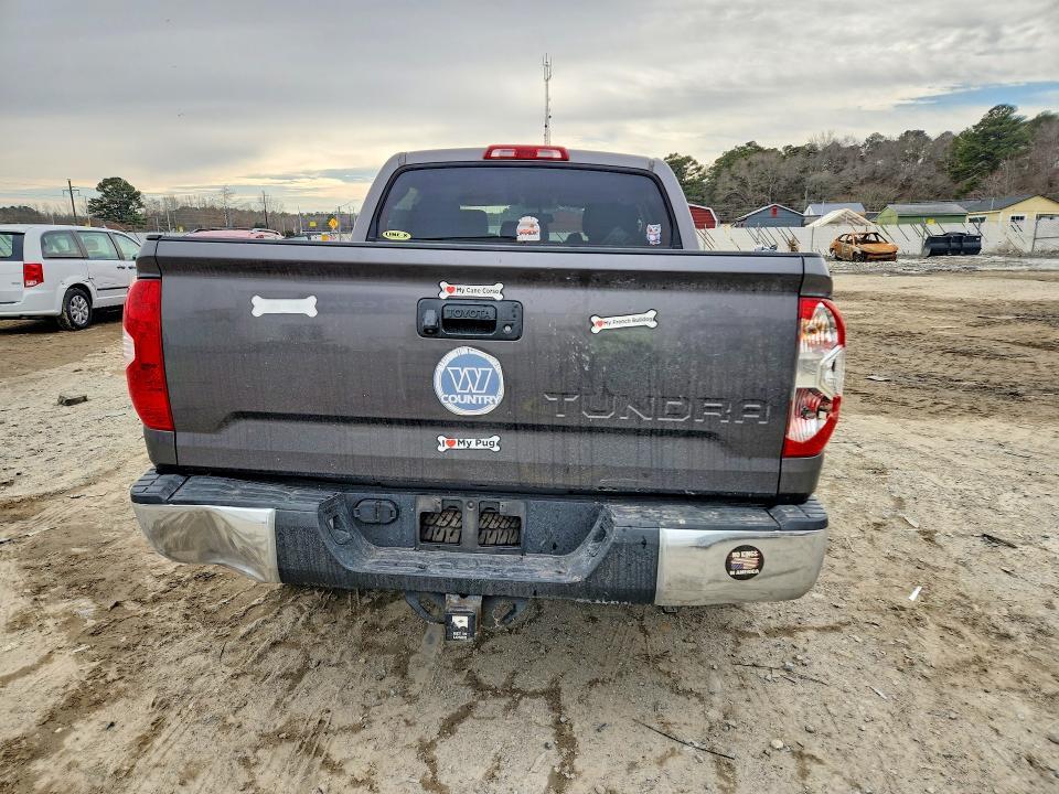 2014 Toyota Tundra SR5