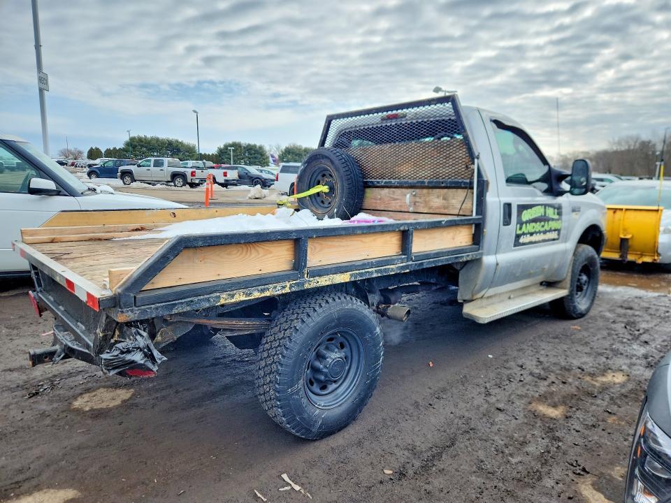 2004 Ford F250 Super Duty Flatbed Truck