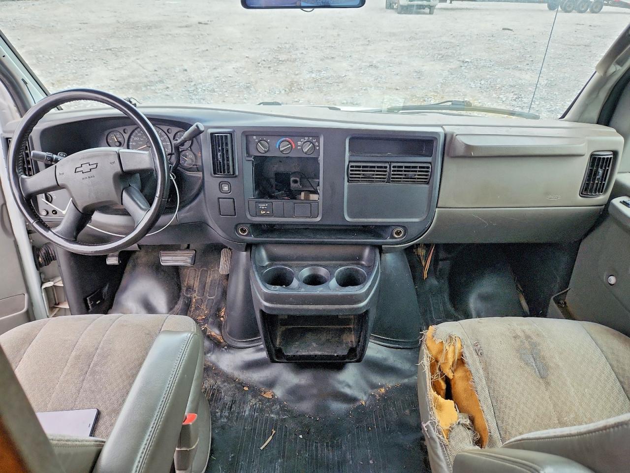 2006 Chevrolet Express Delivery Van