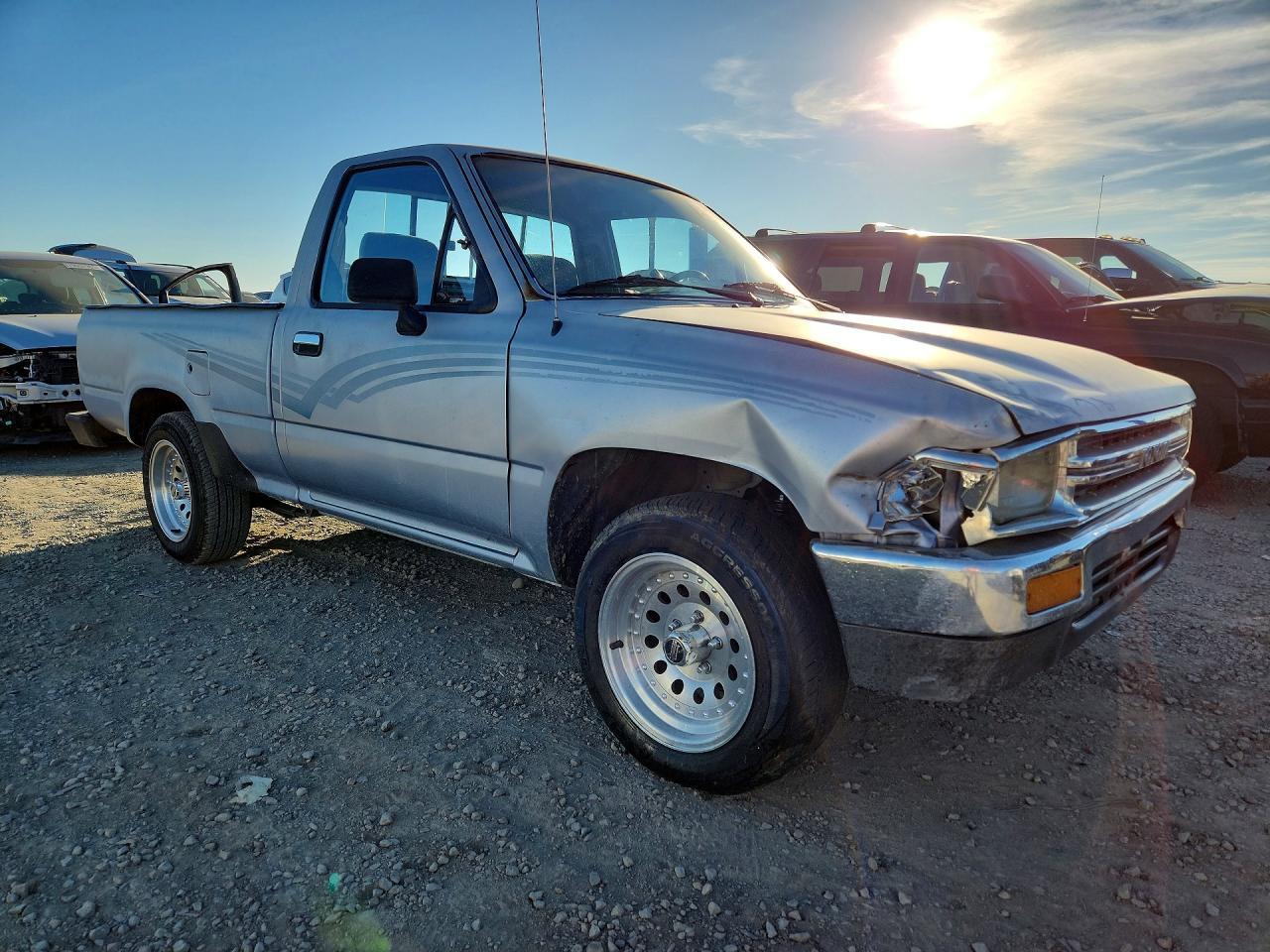 1989 Toyota Pickup Deluxe