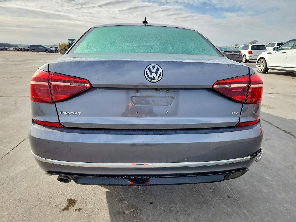 2018 Volkswagen Passat s