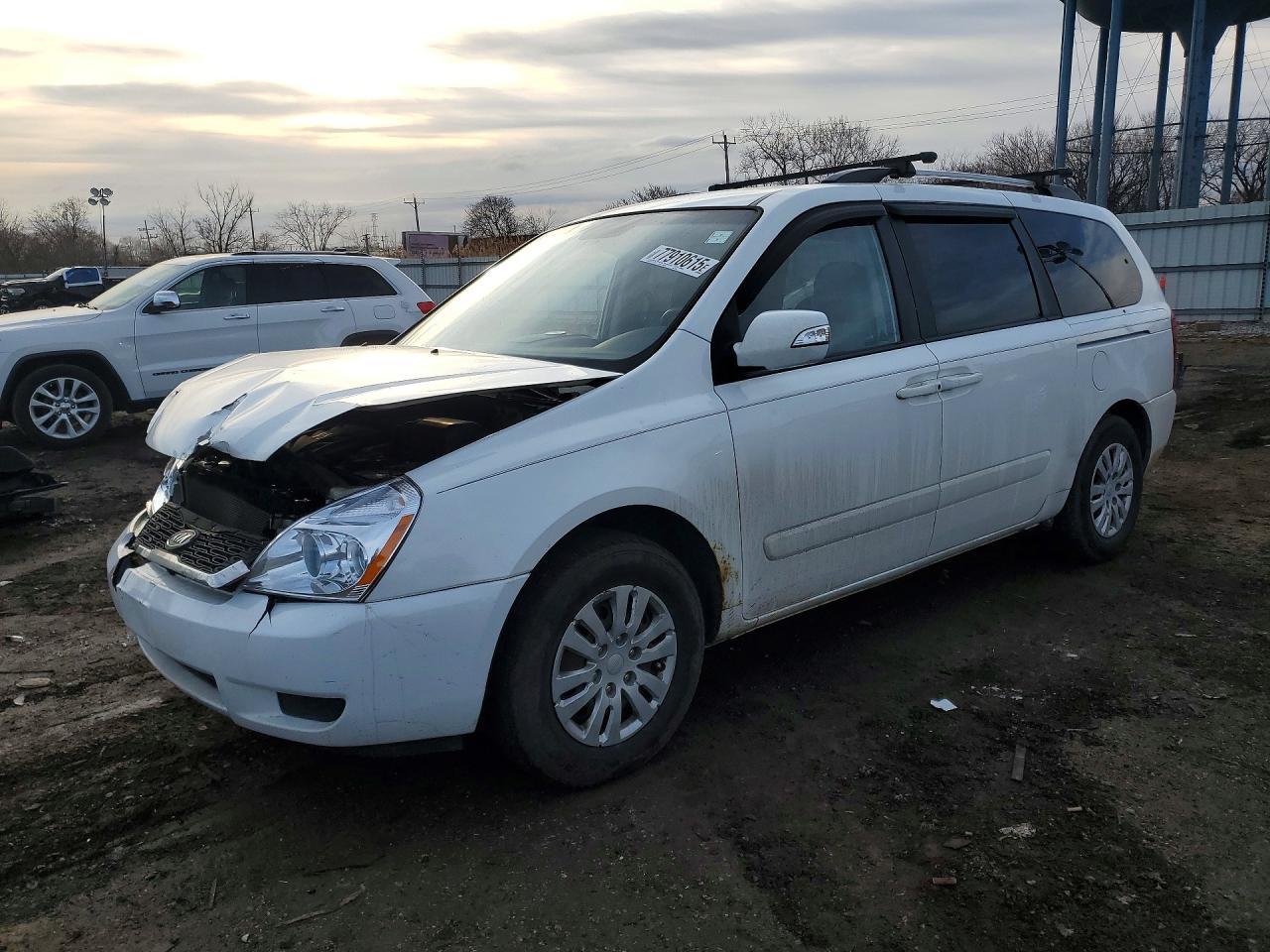 2011 KIA Sedona lx