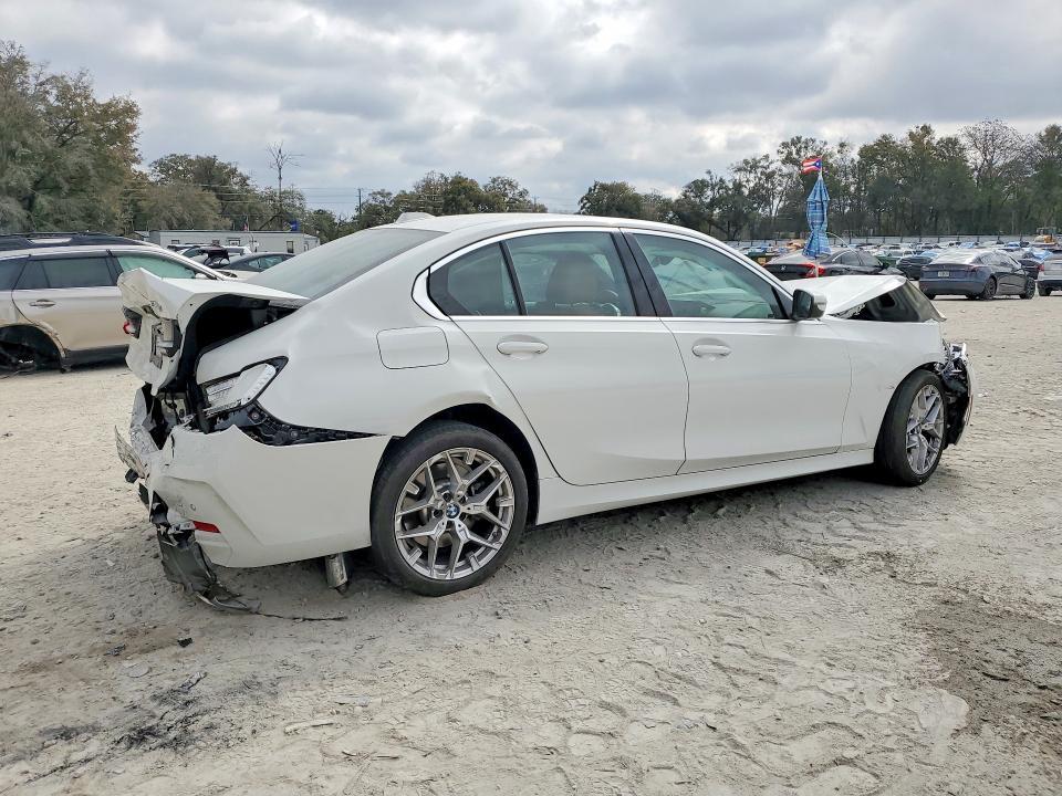 2025 BMW 330i