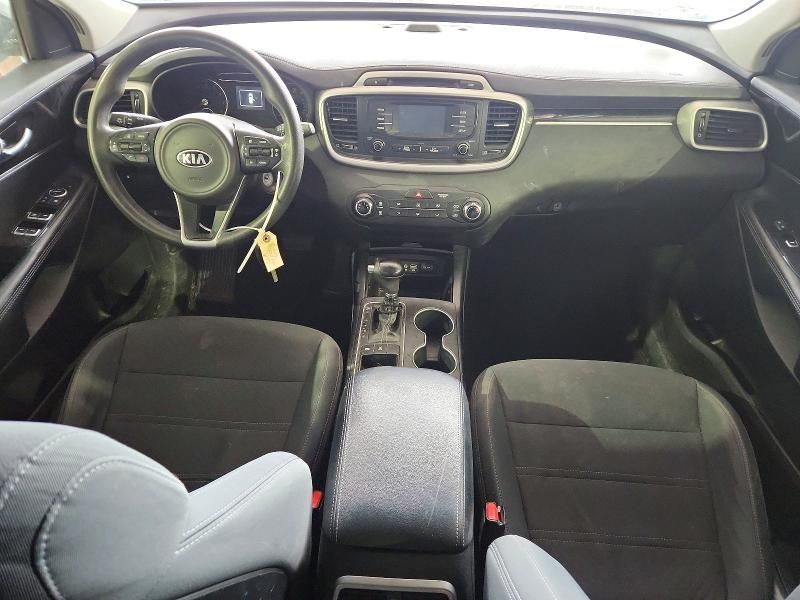 2016 KIA Sorento lx V6