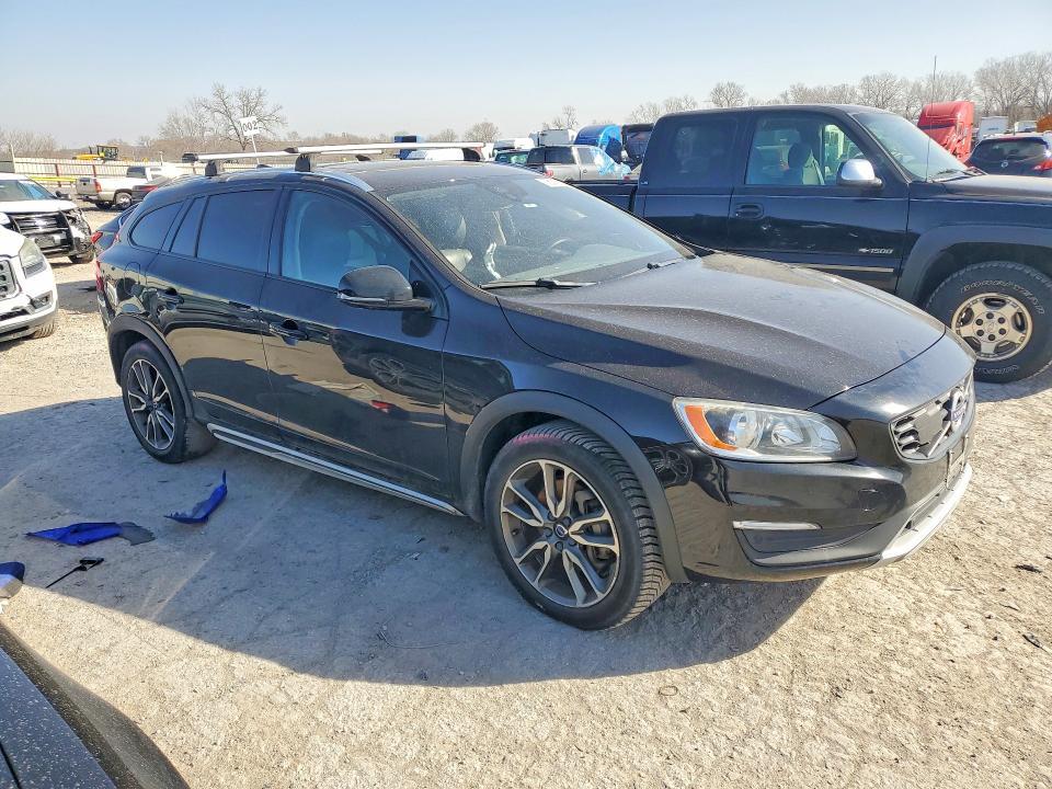 2018 Volvo V60 Cross Country Premier