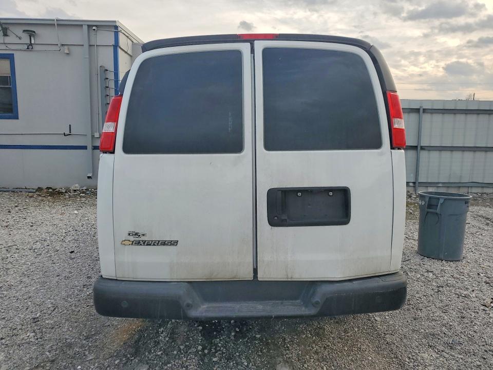 2024 Chev Express G2500