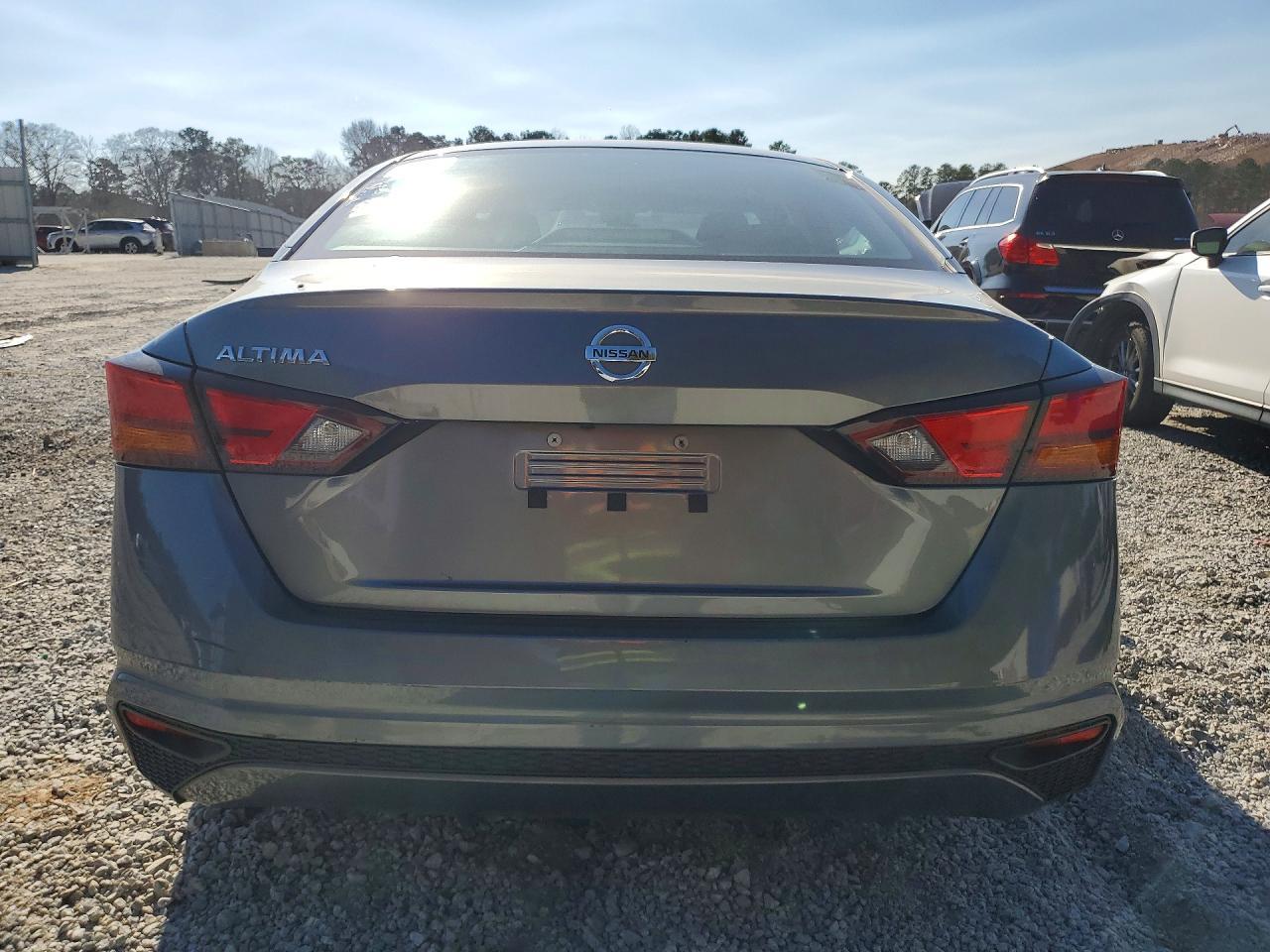 2022 Nissan Altima s