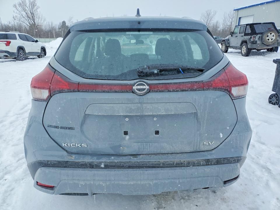 2022 Nissan Kicks sv