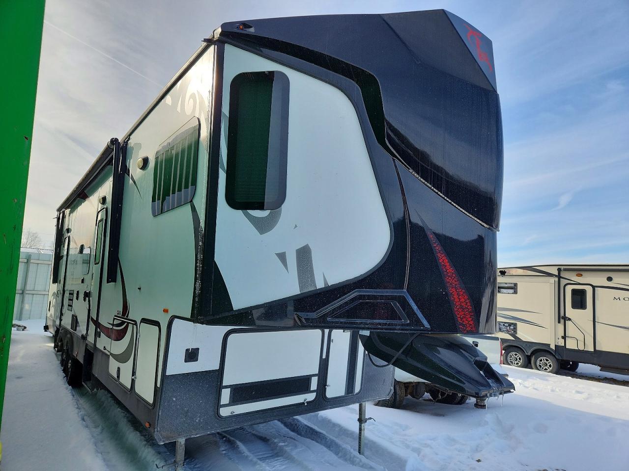 2014 Wildwood 2014 Foresriver Trailer-TOY Hauler Camper