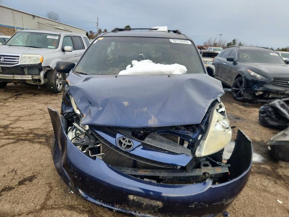2006 Toyota Sienna l 7-passenger