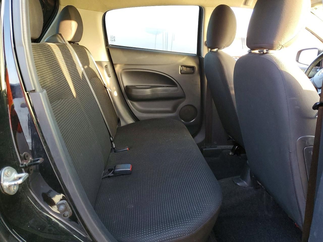 2015 Mitsubishi Mirage es