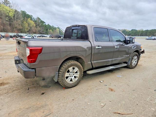 2017 Nissan Titan SV
