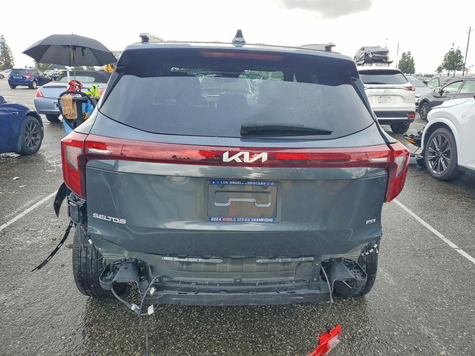 2024 KIA Seltos s
