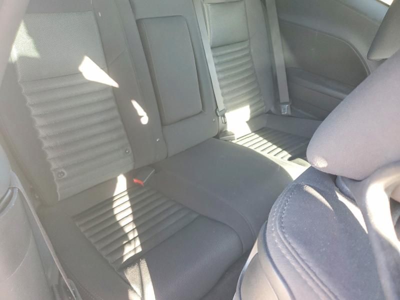 2014 Dodge Challenger sxt